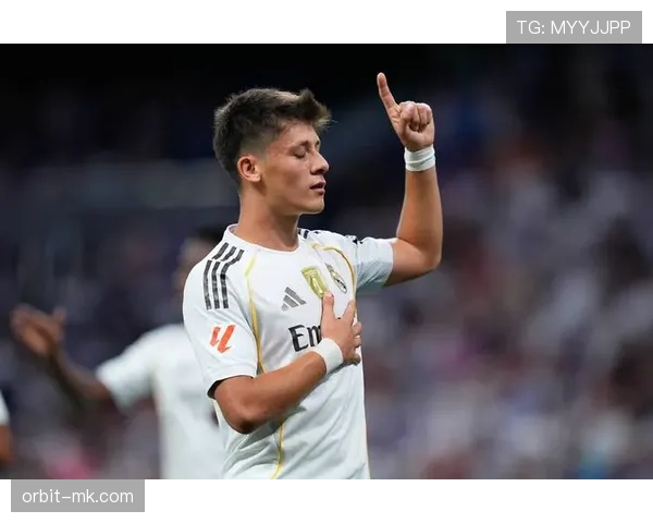 皇马关键比赛表现波动，稳定性承压影响争冠形势